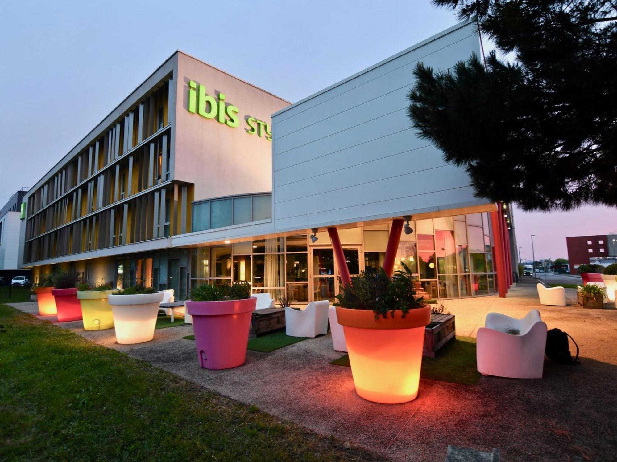 Ibis Styles Nantes Reze Aeroport Hotel ภายนอก รูปภาพ